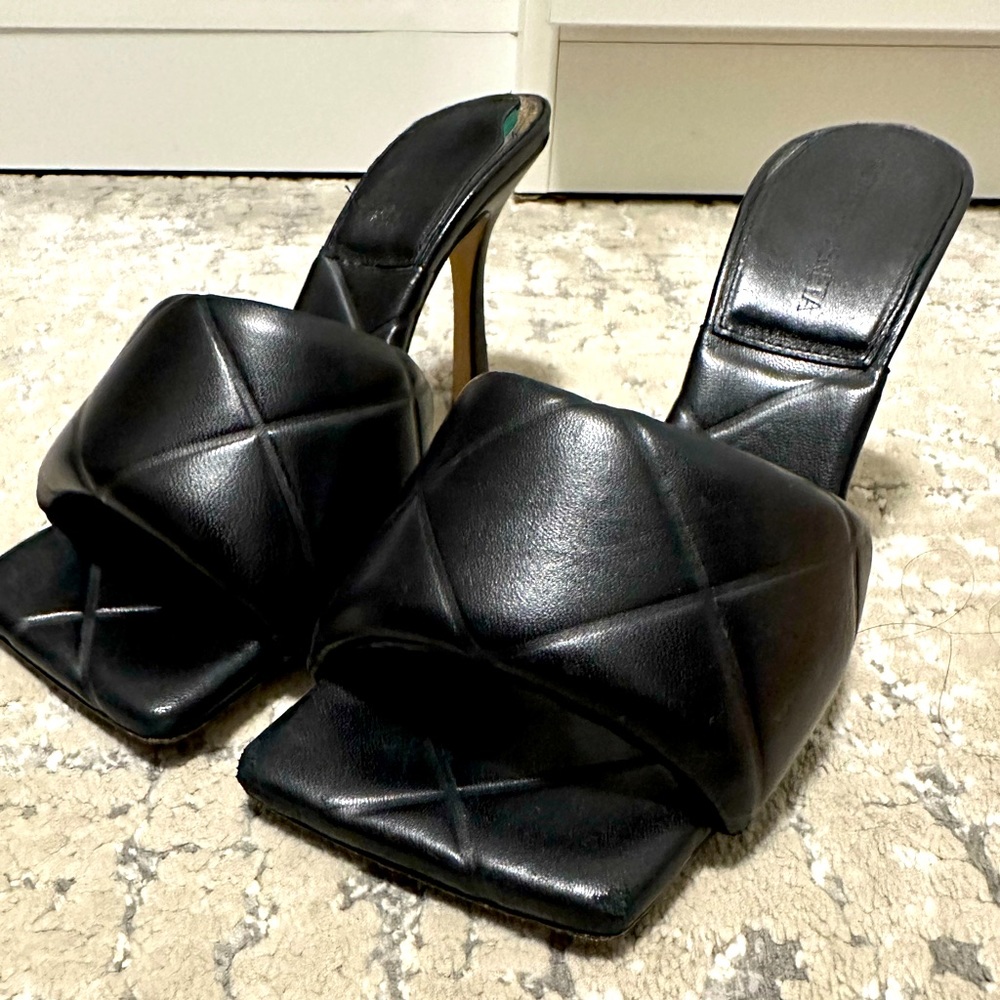 Bottega Veneta square toe grid mule
